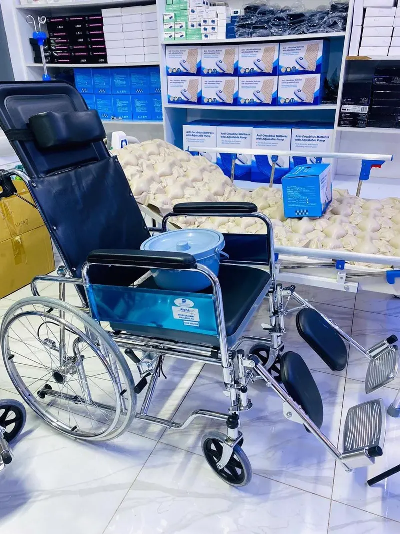 Basic bedside commode chair